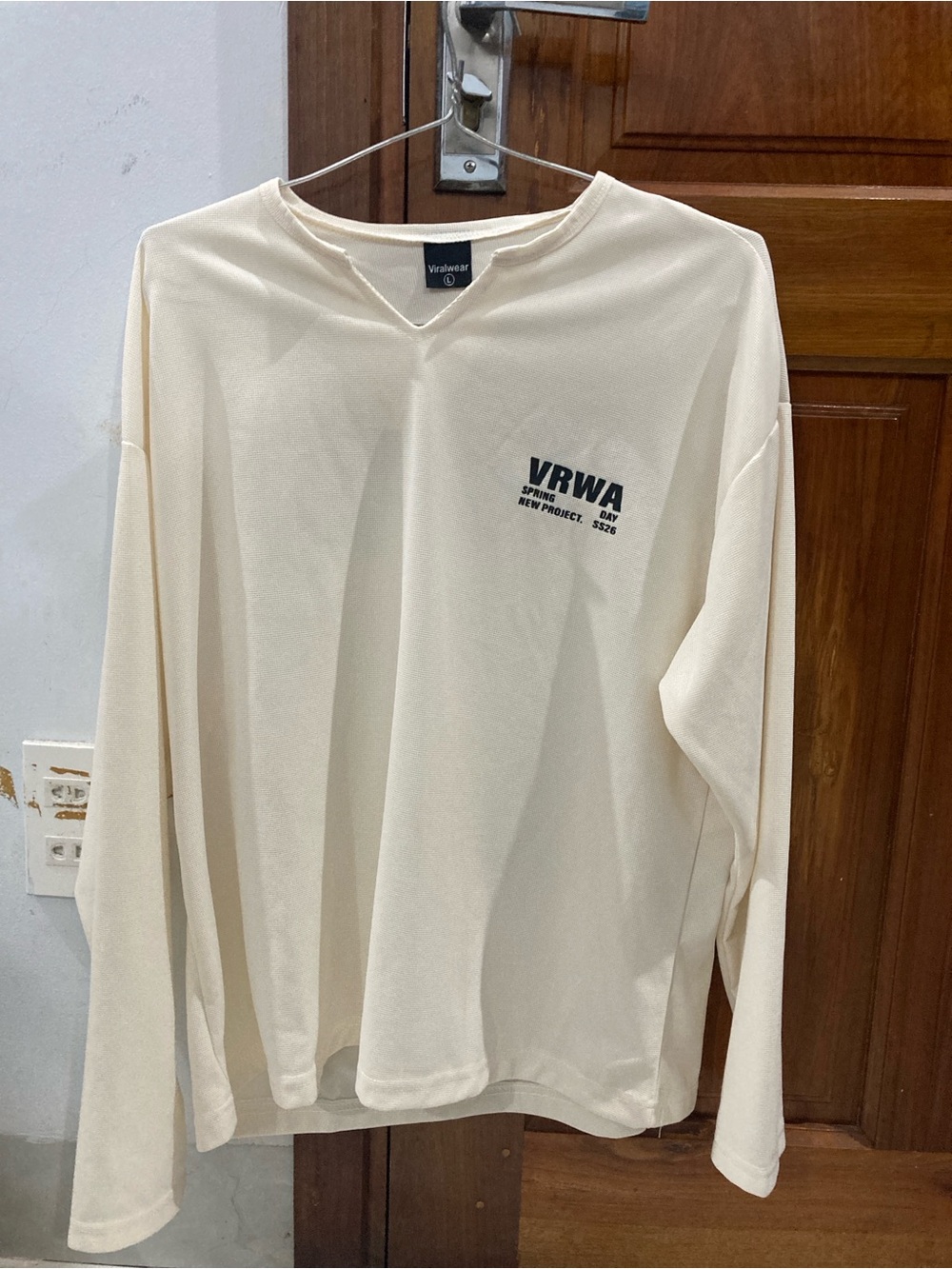 Men's Cream Long-Sleeve Pullover Shirt